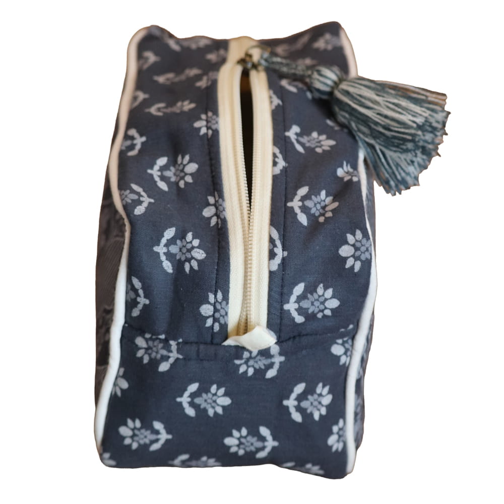 Travel the World Big Pouch - Charcoal Grey - Image 2