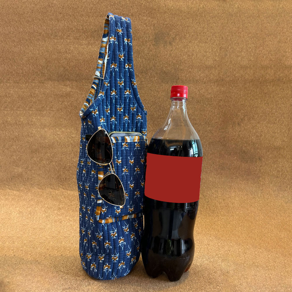 Indigo Rust Buta Bottle Cover with Mobile Pocket Outside (1-1.5 l) - Image 4